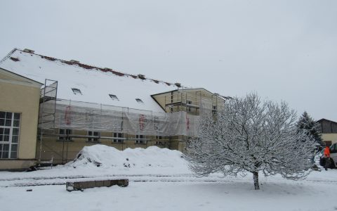 Remont dworku w zimowej scenerii w ramach projektu INT161 Kulice-Schwedt